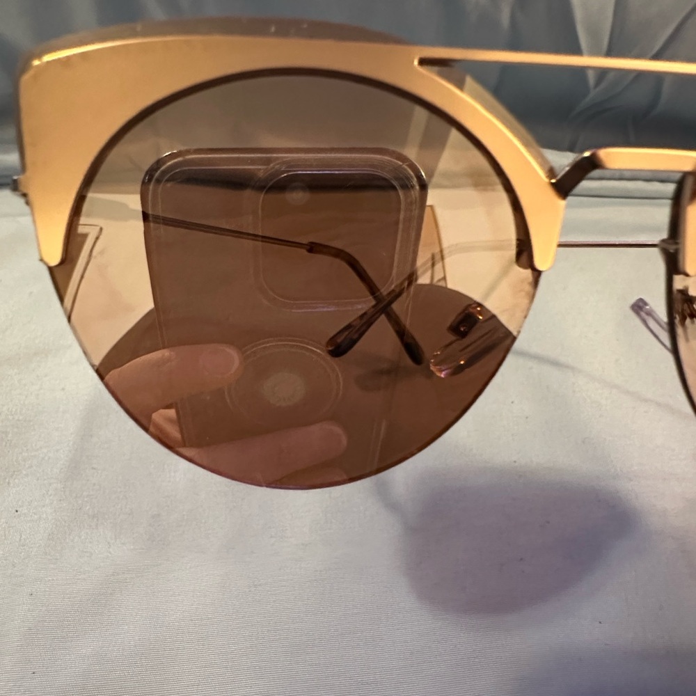Elegant‎ Mirrored Lens Gold Cat Eye Sunglasses - Picture 3 of 7